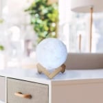 Σελήνη Υγραντήρας – Αρωματοθεραπεία 3D Moon Light Humidifier 880ml